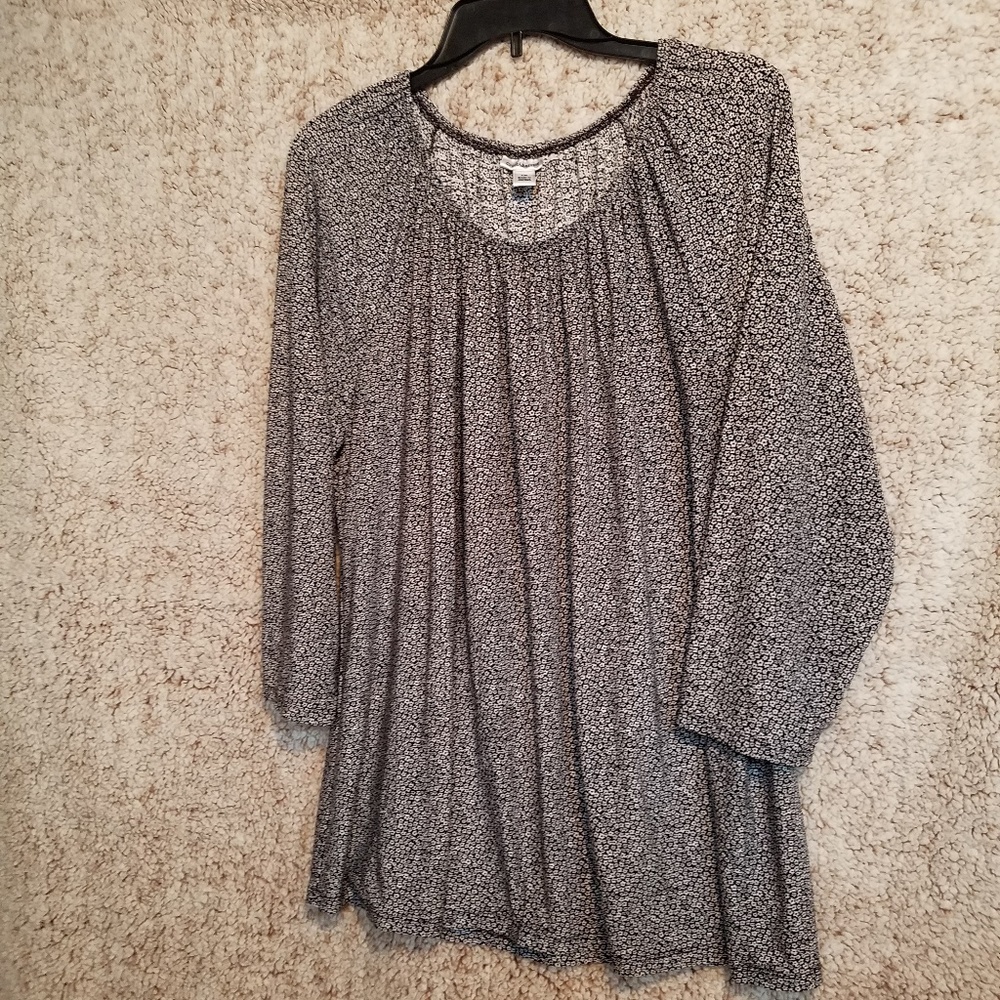 Croft and Barrow black and white blouse